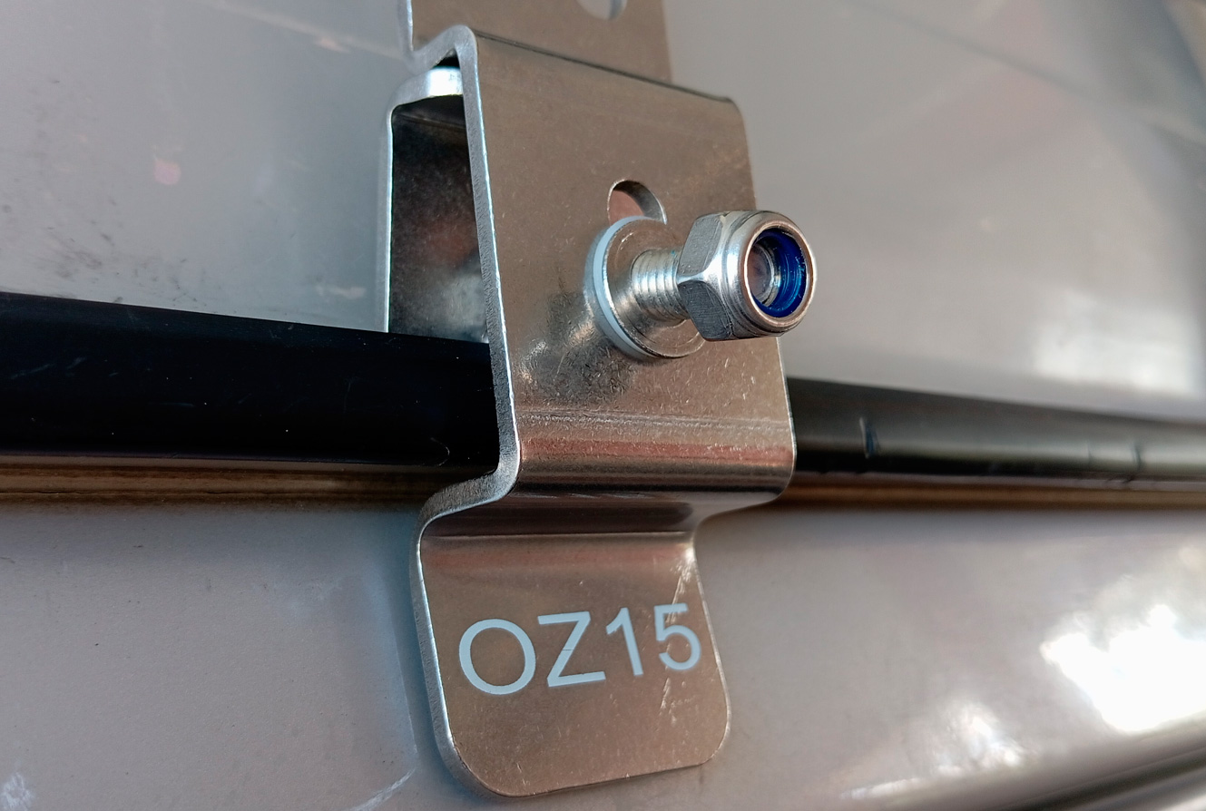 Ozroofracks | Mitsubishi Rosa Roof Racks